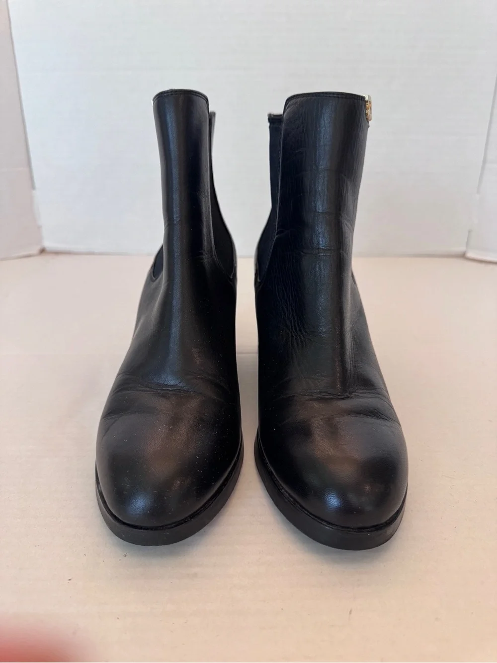 Tory Burch Nicola Boots Womens 8M Black Leather Chelsea Block Heel Elegant Edgy